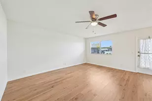 202 Bedford Trail, Sun City Center, FL 33573 - Photo 4