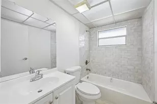 202 Bedford Trail, Sun City Center, FL 33573 - Photo 24