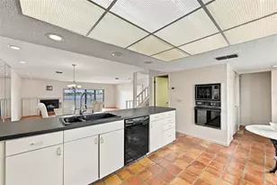 535 Haven Point Dr, Treasure Island, FL 33706 - Photo 24