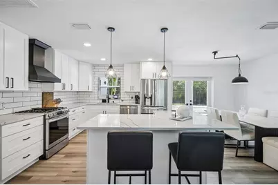4600 Bayshore Boulevard NE, Saint Petersburg, FL 33703 - Photo 12