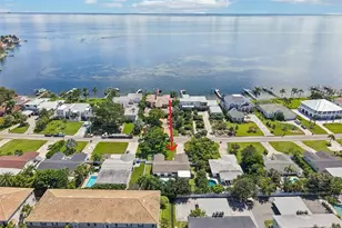 4600 Bayshore Blvd NE, Saint Petersburg, FL 33703 - Photo 1