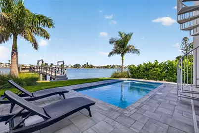 10209 Gulf Boulevard, Treasure Island, FL 33706 - Photo 2