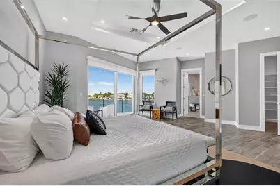 10209 Gulf Boulevard, Treasure Island, FL 33706 - Photo 4