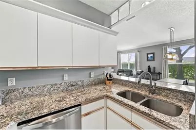 1050 Starkey Road #709, Largo, FL 33771 - Photo 8