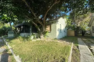 821 Paris Ave S, Saint Petersburg, FL 33701 - Photo 2