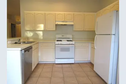 7032 Monarch Park Drive, Apollo Beach, FL 33572 - Photo 6