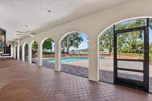 2278 Kings Point Dr, Largo, FL 33774 - Photo 20