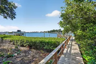 2278 Kings Point Dr, Largo, FL 33774 - Photo 26