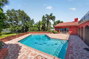2278 Kings Point Dr, Largo, FL 33774 - Photo 38