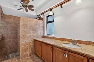 2278 Kings Point Dr, Largo, FL 33774 - Photo 28