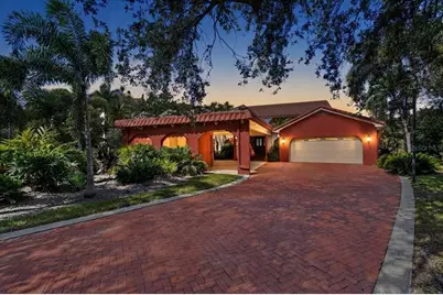 2278 Kings Point Drive, Largo, FL 33774 - Photo 2
