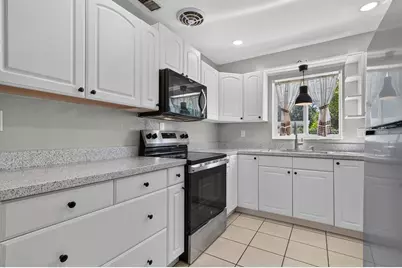 10840 50th Avenue N, Saint Petersburg, FL 33708 - Photo 12