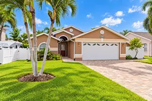 10612 Lake Vista Dr, Seminole, FL 33772 - Photo 1