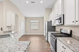 8519 May Port Ct, Land O Lakes, FL 34638 - Photo 8