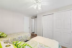 661 Mt Piney Ave NE, Saint Petersburg, FL 33702 - Photo 24