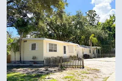 211 4th Place SW, Largo, FL 33770 - Photo 1