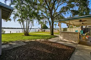 3618 Shore Acres Blvd NE, Saint Petersburg, FL 33703 - Photo 24