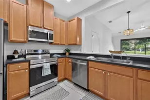 5155 Bay Isle Cir, Clearwater, FL 33760 - Photo 6