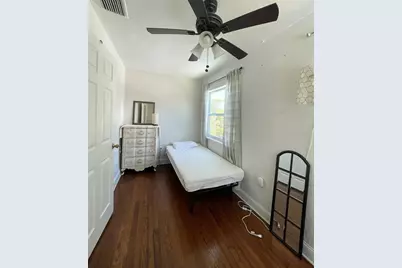 1901 3rd Street S, Saint Petersburg, FL 33705 - Photo 36