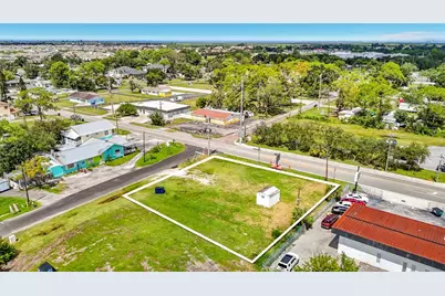 203 1st Street NW, Ruskin, FL 33570 - Photo 2