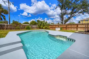 208 Flamingo Dr, Apollo Beach, FL 33572 - Photo 4