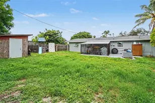 1024 S Alhambra Cir, Naples, FL 34103 - Photo 14