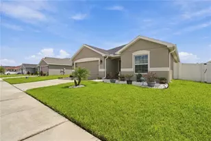 6884 Abbywood Ln, Zephyrhills, FL 33541 - Photo 70