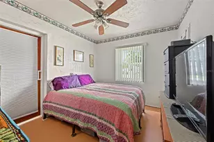 4139 1st St NE, Saint Petersburg, FL 33703 - Photo 16