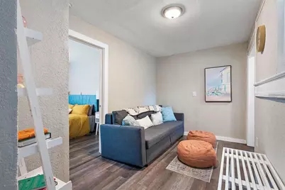 623 Mound Park Way S, Saint Petersburg, FL 33701 - Photo 4