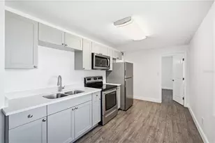 939 Oakfield Dr, Brandon, FL 33511 - Photo 10