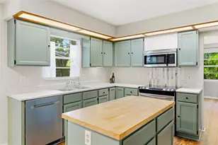 1304 Treetop Dr, Palm Harbor, FL 34683 - Photo 12