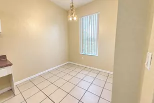 5001 Sunridge Palms Dr, Tampa, FL 33617 - Photo 4