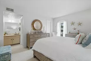 111 Sea Horse Dr SE, Saint Petersburg, FL 33705 - Photo 32