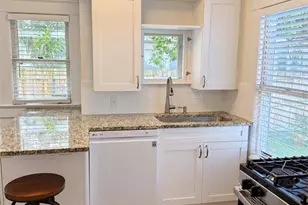 950 10th St N, Saint Petersburg, FL 33705 - Photo 14