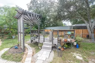 4946 41st Ave N, Saint Petersburg, FL 33709 - Photo 46