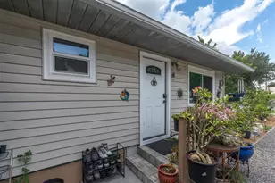 4946 41st Ave N, Saint Petersburg, FL 33709 - Photo 8