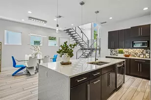 2706 W Trilby Ave, Tampa, FL 33611 - Photo 16