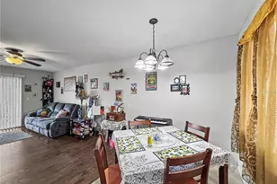 6328 Newtown Cir, Tampa, FL 33615 - Photo 6