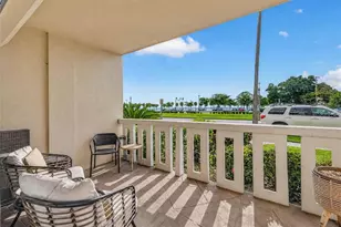 1200 N Shore Dr NE, Saint Petersburg, FL 33701 - Photo 1