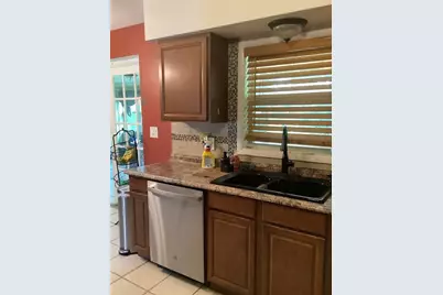 819 62nd Avenue S, Saint Petersburg, FL 33705 - Photo 8