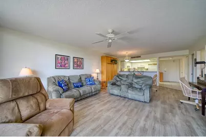 7600 Bayshore Drive #202, Treasure Island, FL 33706 - Photo 10