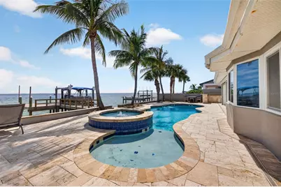 2480 E Bay Isle Drive SE, Saint Petersburg, FL 33705 - Photo 46