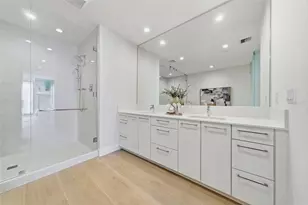 301 1st St S, Saint Petersburg, FL 33701 - Photo 28