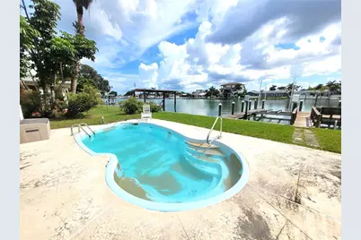 137 Midway Island, Clearwater, FL 33767 - Photo 18