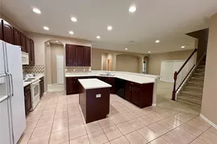 1849 Mira Lago Cir, Ruskin, FL 33570 - Photo 6