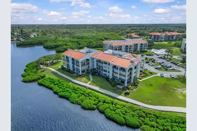308 Mariner Drive #308, Tarpon Springs, FL 34689 - Photo 2