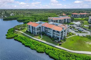 308 Mariner Dr, Tarpon Springs, FL 34689 - Photo 2