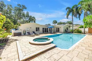 146 Giralda Blvd NE, Saint Petersburg, FL 33704 - Photo 2