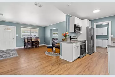 5601 Bay Street NE, Saint Petersburg, FL 33703 - Photo 4