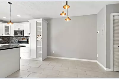 15431 W Pond Woods Drive #15431, Tampa, FL 33618 - Photo 20